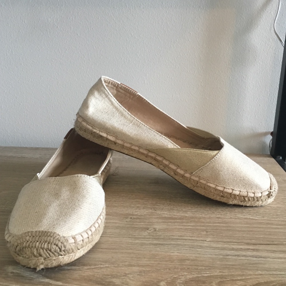 Sperry’s - Picture 3 of 6